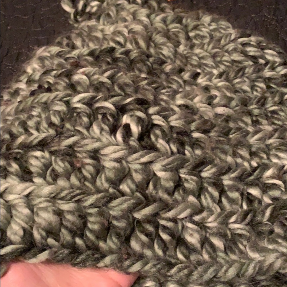 DREADLOCK WINTER HAT - Picture 3 of 3